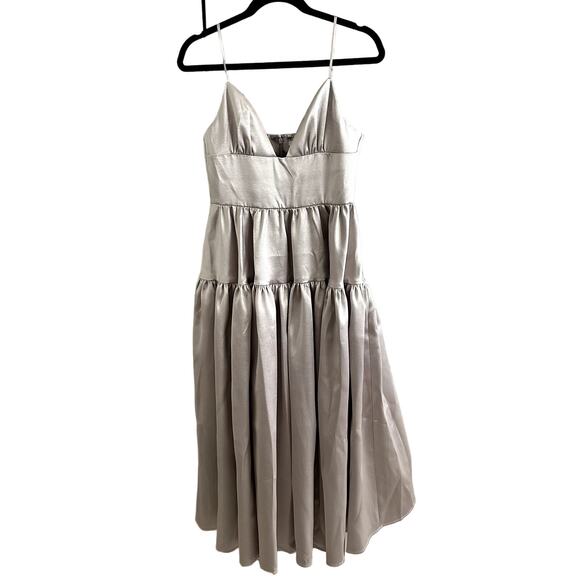 Sau Lee Adrienne Satin Metallic Tiered Dress Gown Silver - Picture 3 of 6